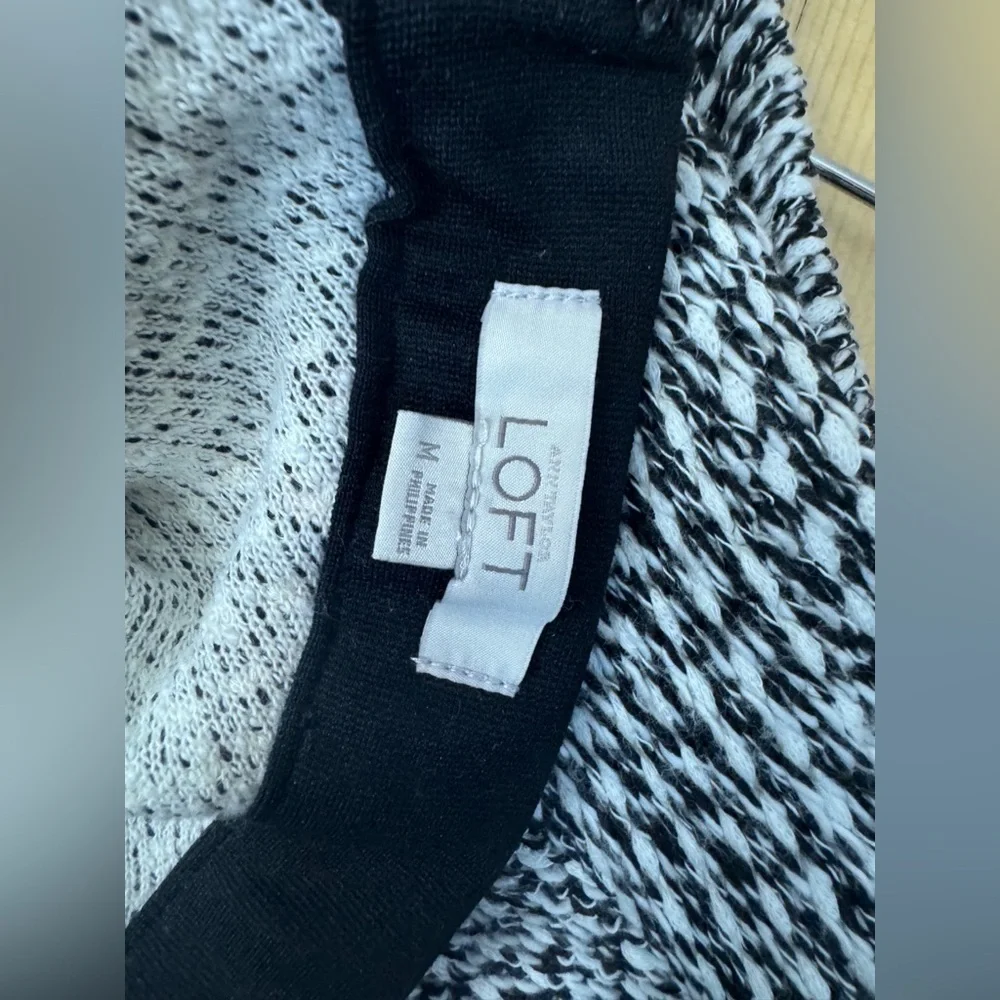 LOFT Black White Tweed Knit Skater Skirt Medium Soft Preppy Office Chic Cute